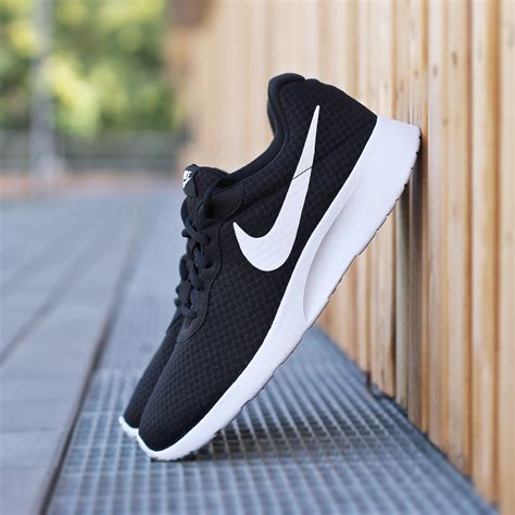 Nike Herren Schuhe online kaufen 